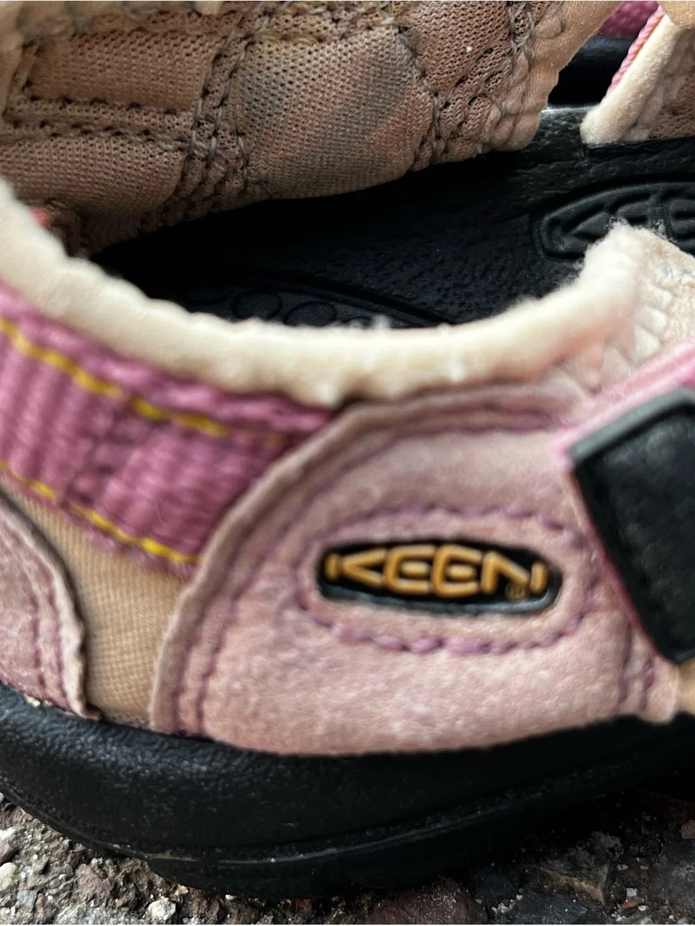 KEEN Newport H2 Pink Waterproof Sandals Kids Size 12C EU 30